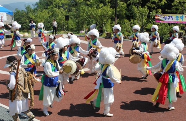 모녀 상봉을 주제로 한 창원의 한가위 대표 축제인 '무술년 마산만날제' 행사가 오는 25일부터 27일까지 3일간 마산합포구 만날공원 일원에서 열린다.
