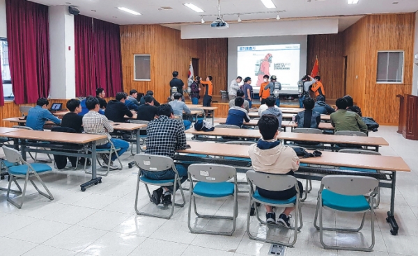 양산소방서는 지난 10일 16시부터 한국필립모리스(주) 양산공장 비상조치팀 직원 40여명을 대상으로 소방안전교육을 실시했다.