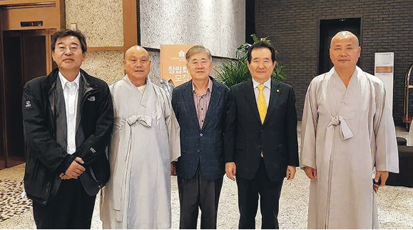 정세균 전 국회의장 (사진제공=무송스님)