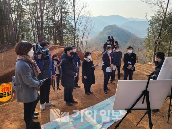 경남 고성군 만림산 소가야 토성 발굴조사 현장공개회(사진제공=경남도)