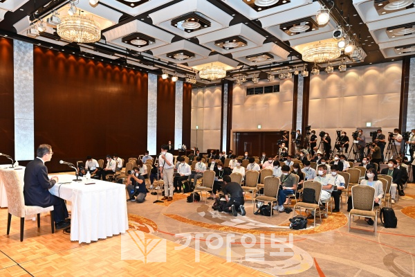 지난 11일 일본 게이오 플라자호텔도쿄에서 성명을 발표하고 있는 세계평화통일가정연합