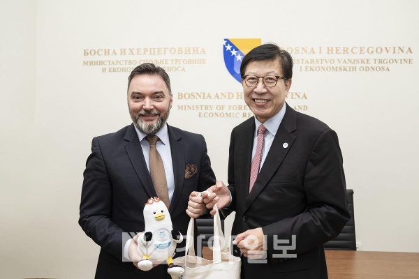 코샤라츠 대외무역경제부 장관 면담