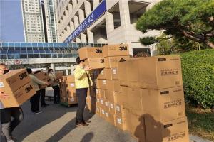 중국 상하이시, 자매도시 부산에 마스크 7만장 긴급 지원